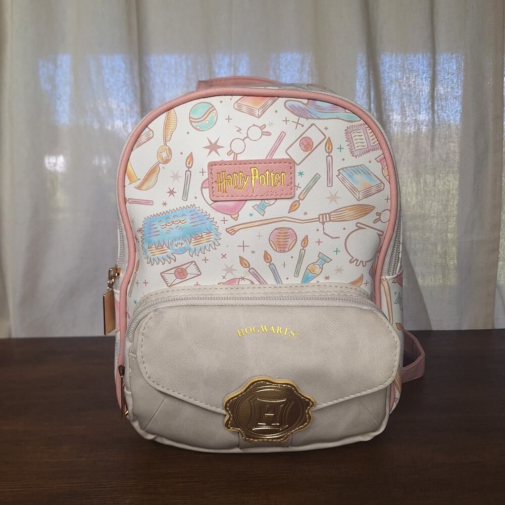 Wizarding world of harry potter hogwarts invitation mini backpack NWT pastel - Picture 2 of 8